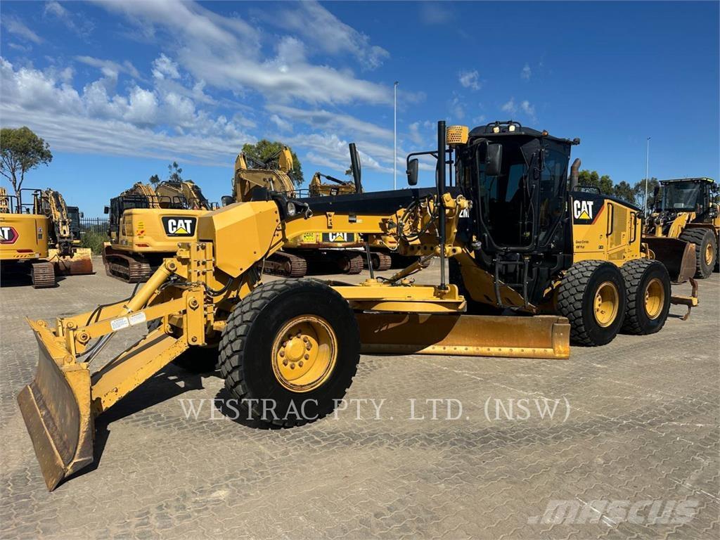 CAT 12M Graders