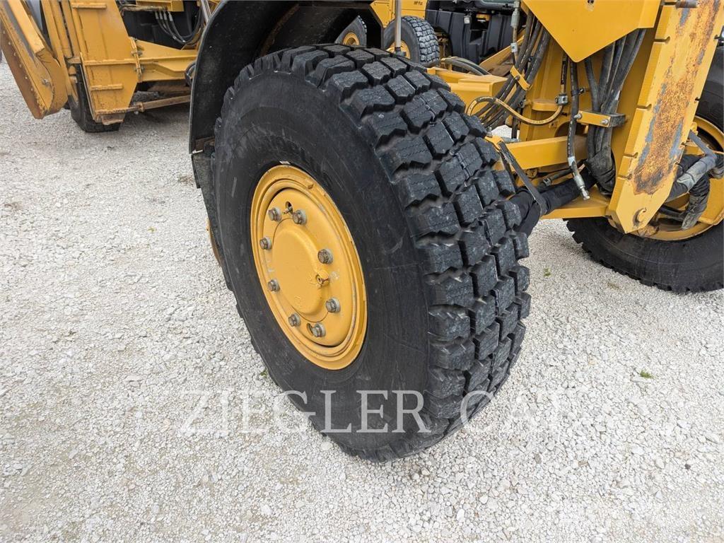 CAT 12M2AWD Graders