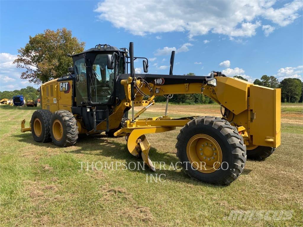 CAT 140 Graders