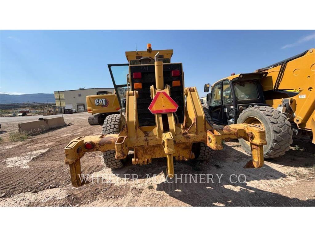 CAT 140H Graders
