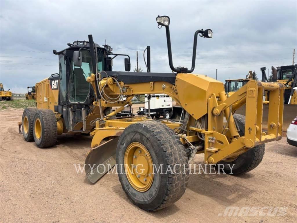 CAT 140M 2 Graders