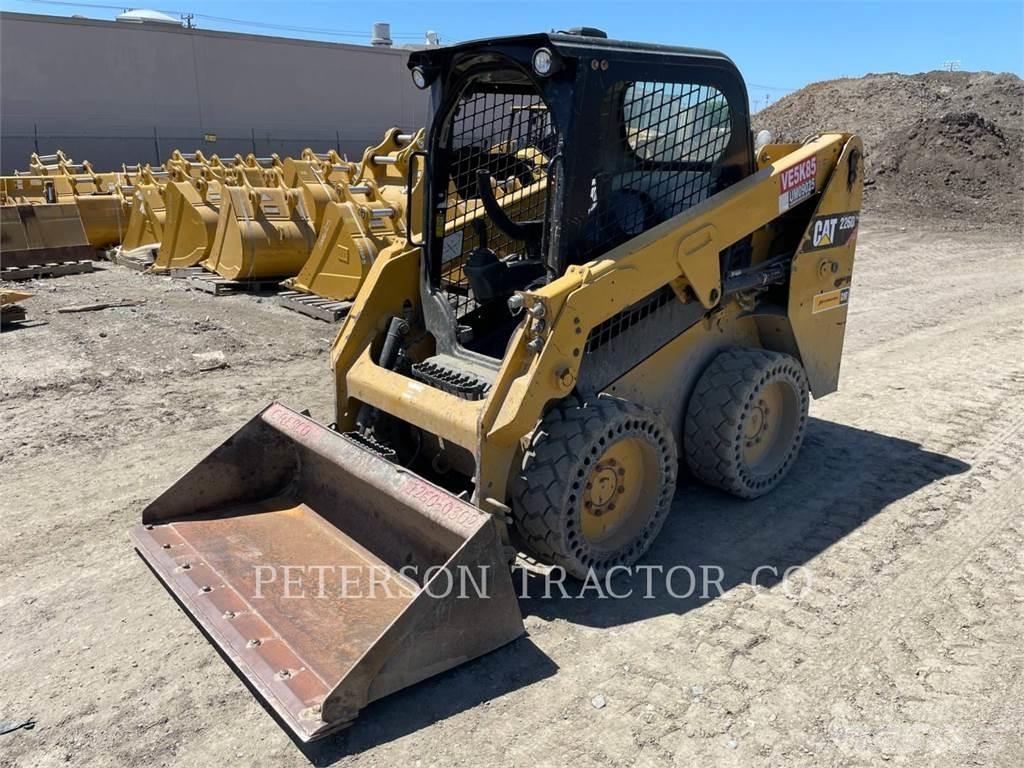 CAT 226D Skid steer loaders