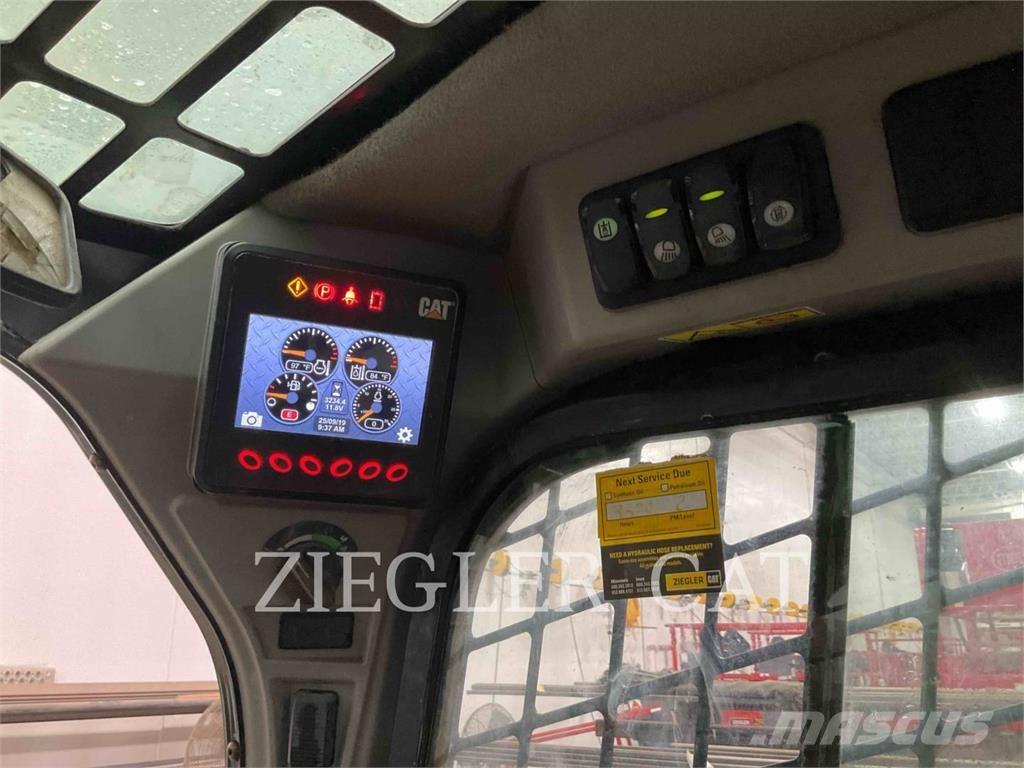 CAT 226D Skid steer loaders