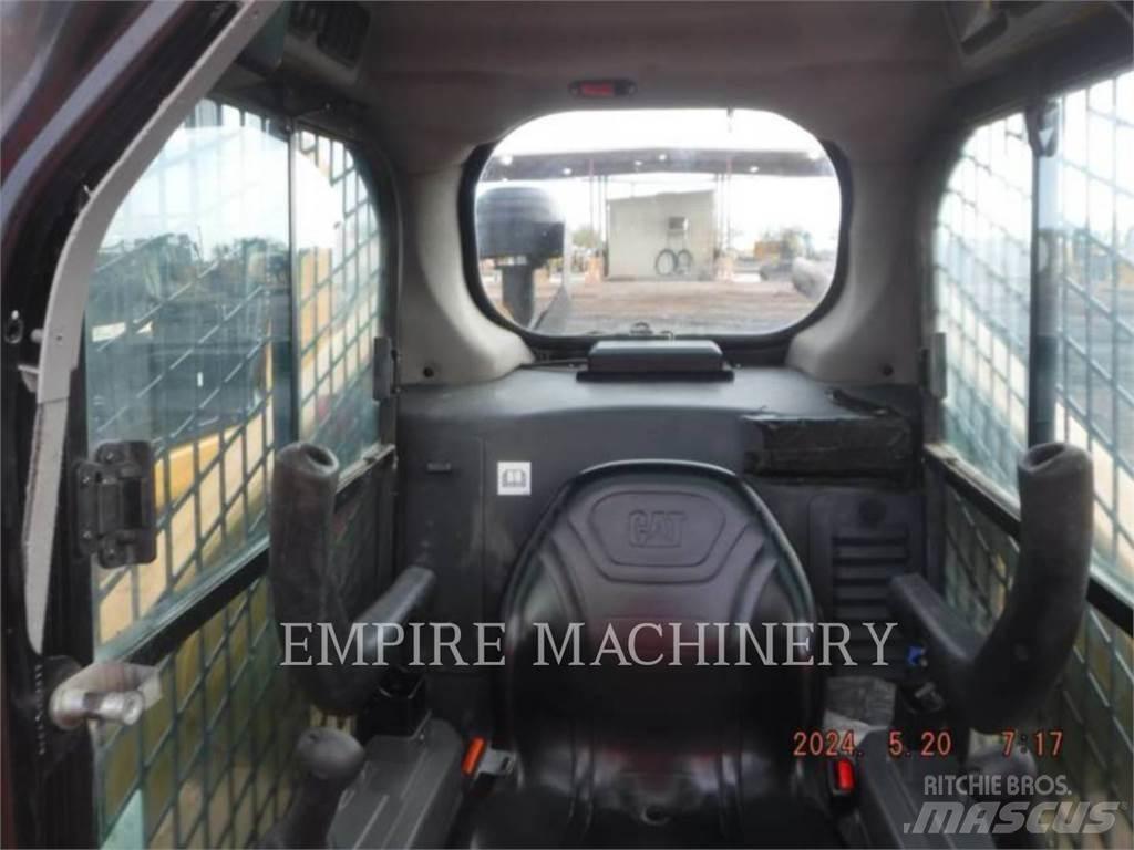 CAT 226D3 CA Skid steer loaders