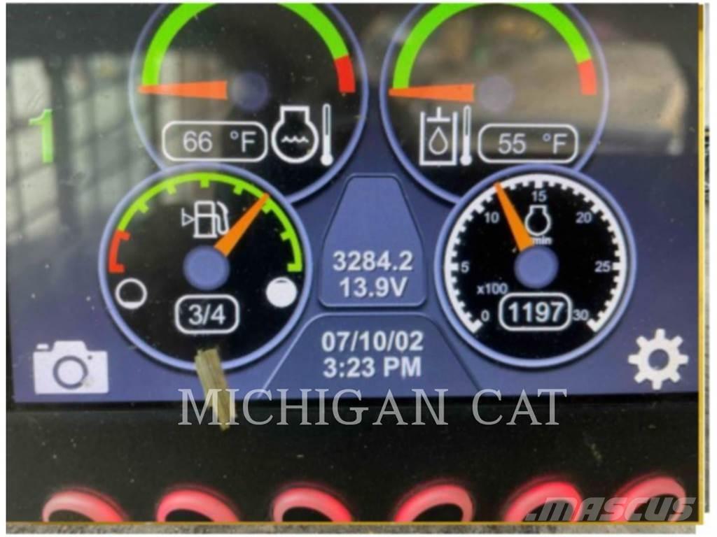 CAT 232D3 AQ Skid steer loaders