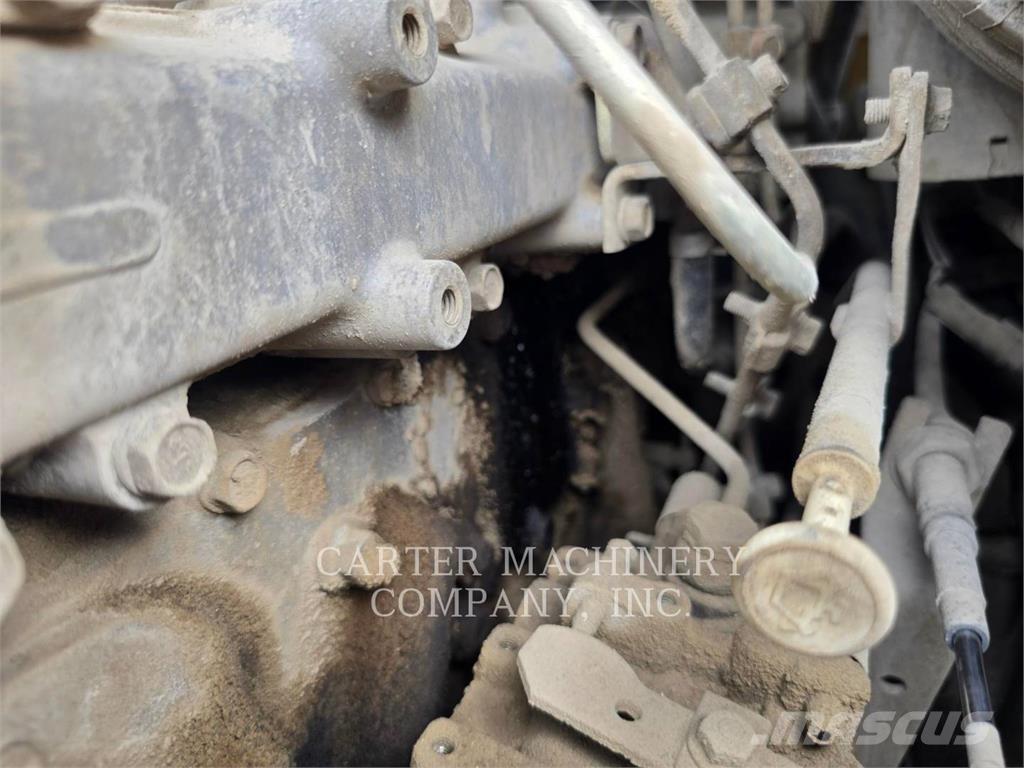 CAT 236B Skid steer loaders