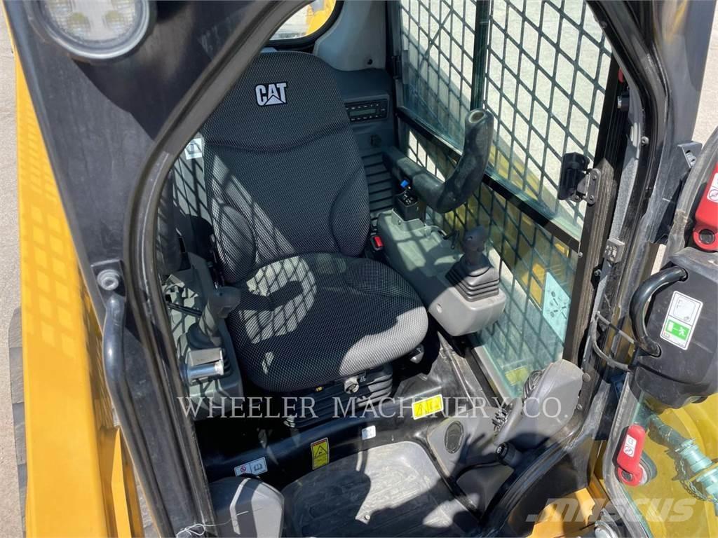 CAT 239D3 C1H2 Crawler FEL's