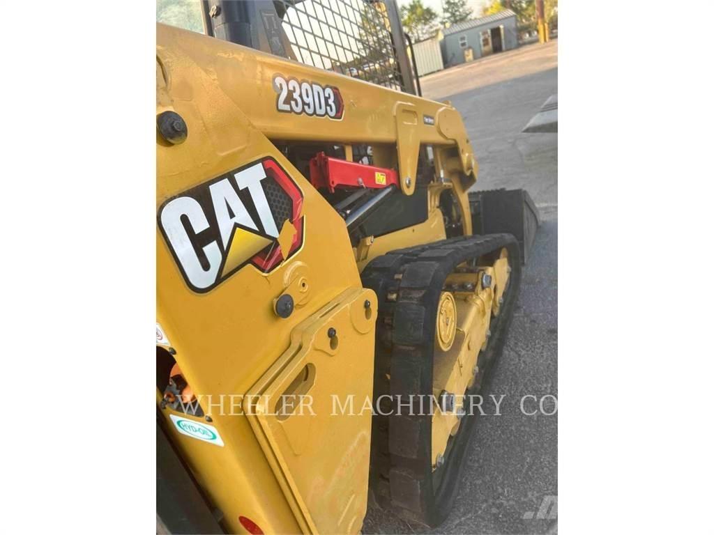 CAT 239D3 C1H2 Crawler FEL's