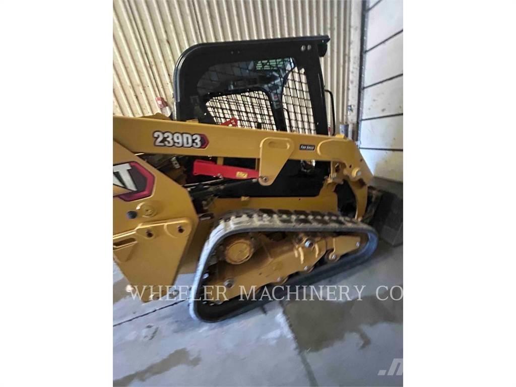 CAT 239D3 C1H2 Crawler FEL's