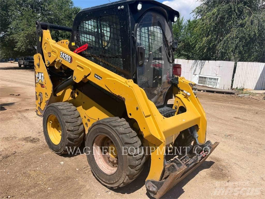 CAT 242D3 Skid steer loaders