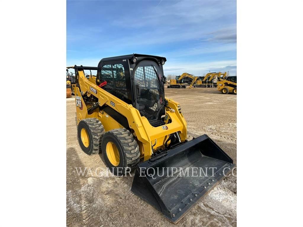 CAT 242D3 Skid steer loaders