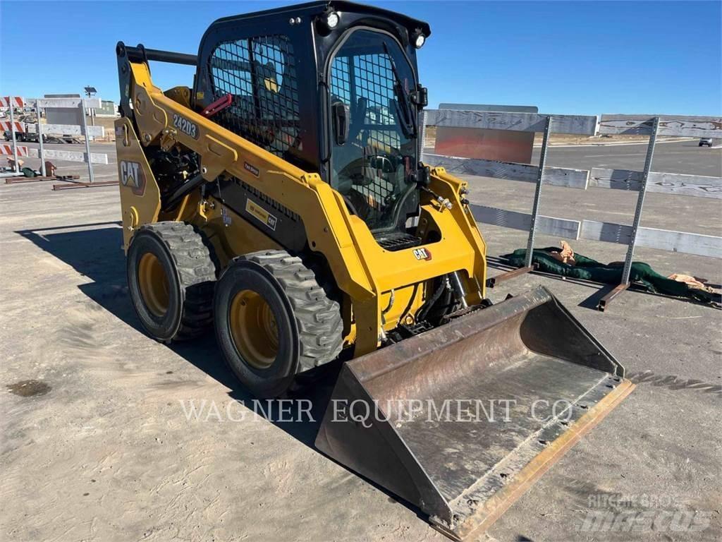 CAT 242D3 Skid steer loaders