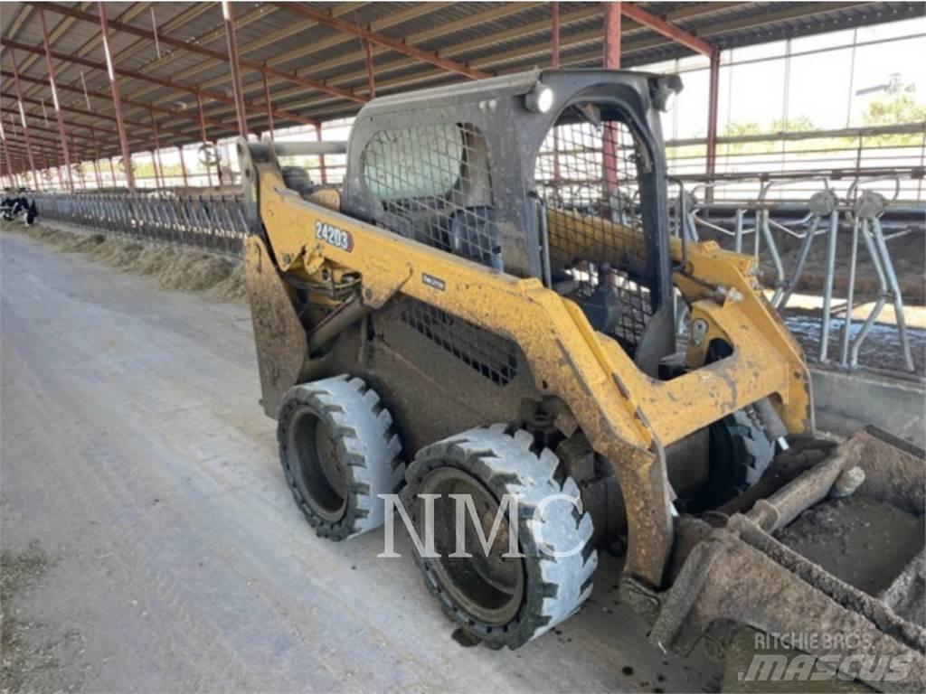 CAT 242D3 Skid steer loaders