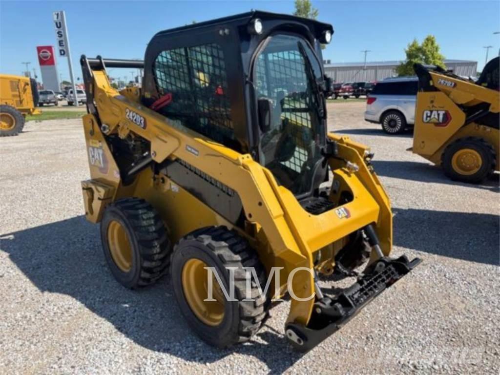 CAT 242D3 Skid steer loaders