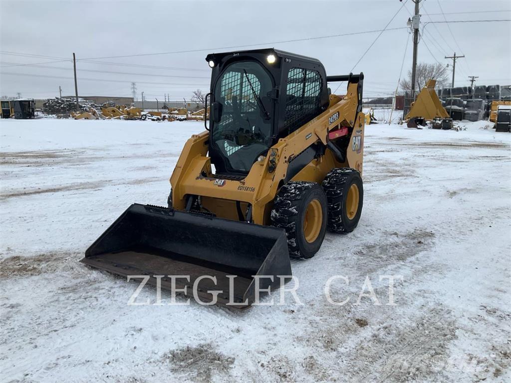 CAT 242D3 Skid steer loaders