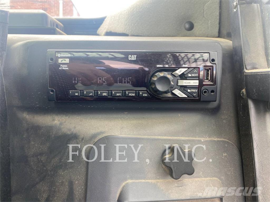 CAT 242D3 Skid steer loaders