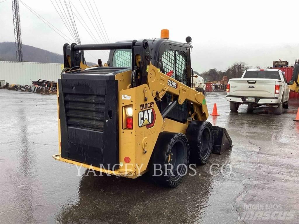 CAT 242D3 AC Skid steer loaders