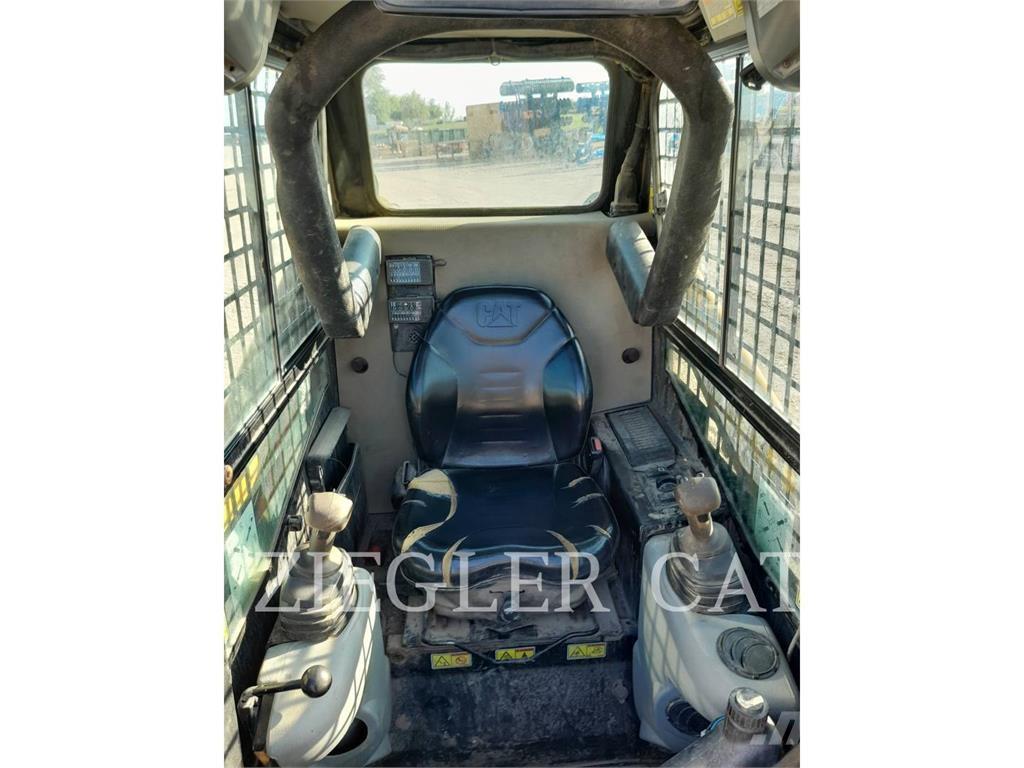 CAT 247B3 Crawler FEL's