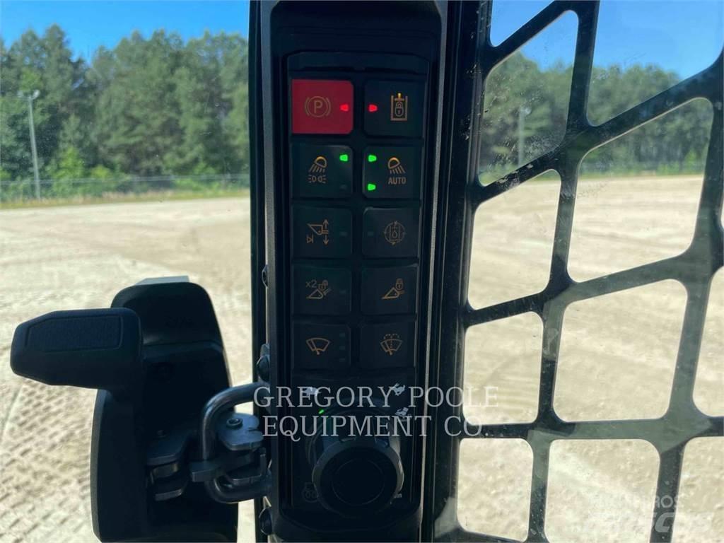 CAT 25505 Crawler FEL's