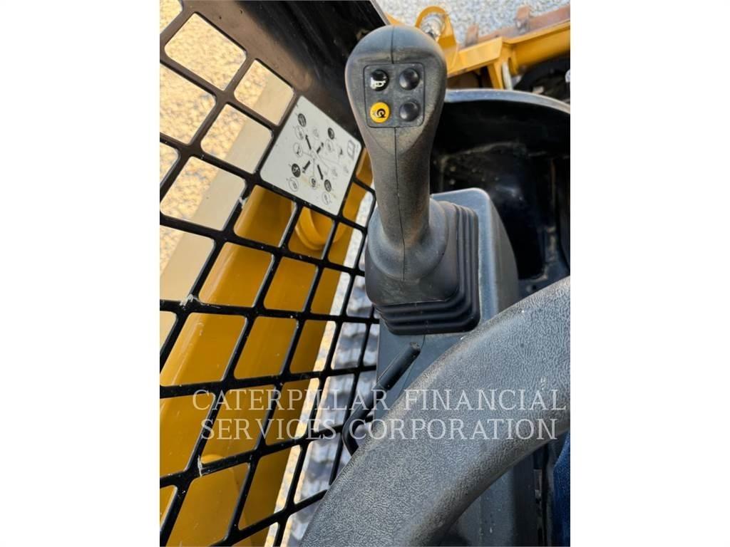 CAT 259D3 Crawler FEL's