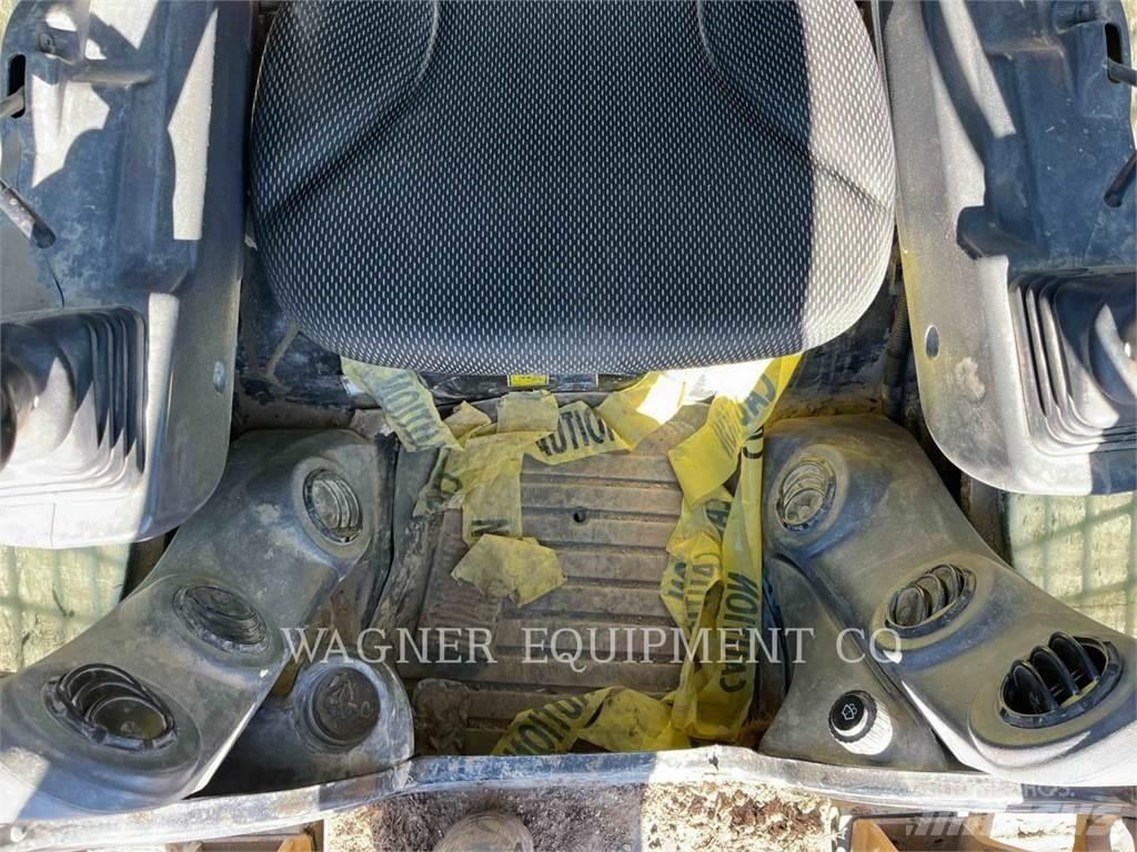 CAT 259D3 Crawler FEL's