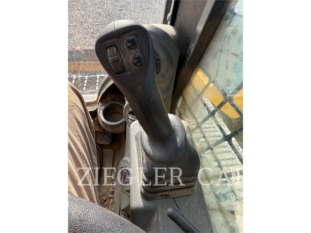 CAT 259D3 Crawler FEL's