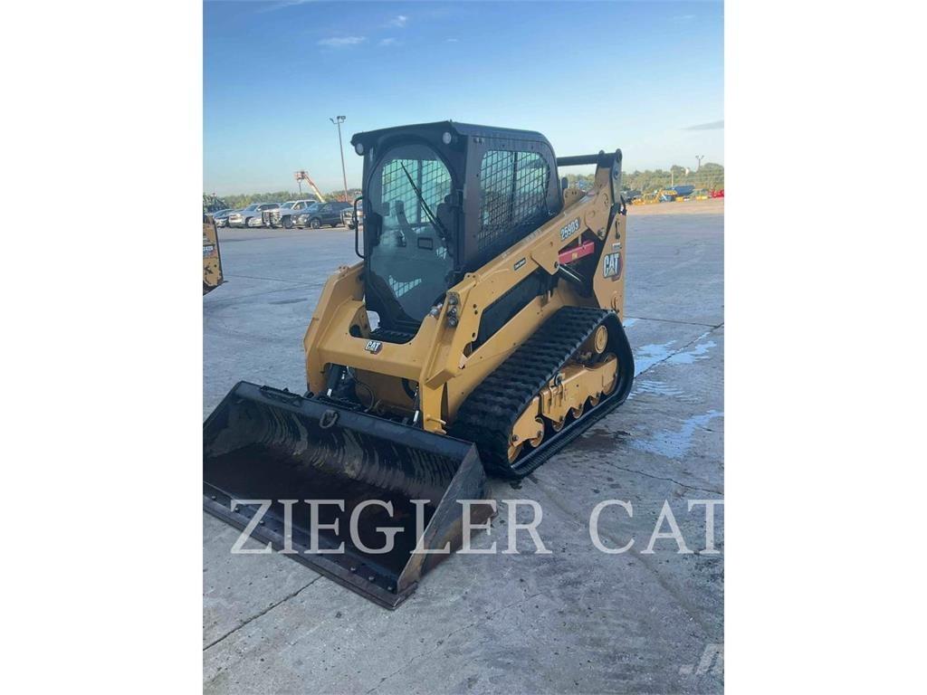 CAT 259D3 Crawler FEL's
