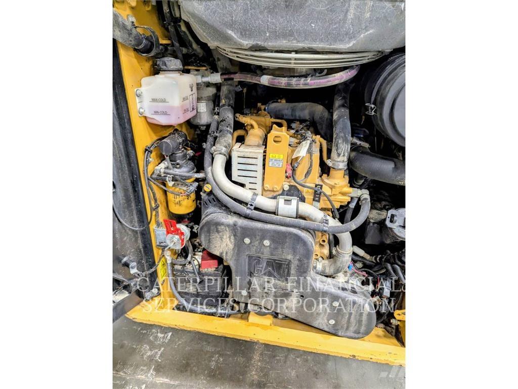 CAT 259D3 Crawler FEL's