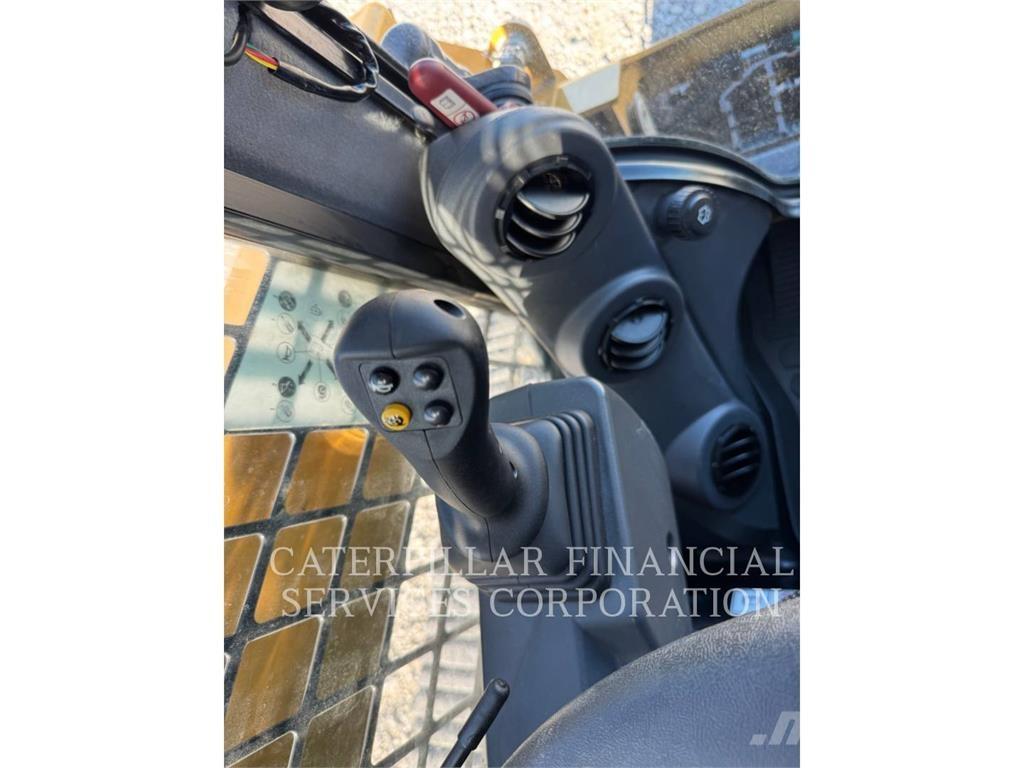 CAT 259D3 Crawler FEL's