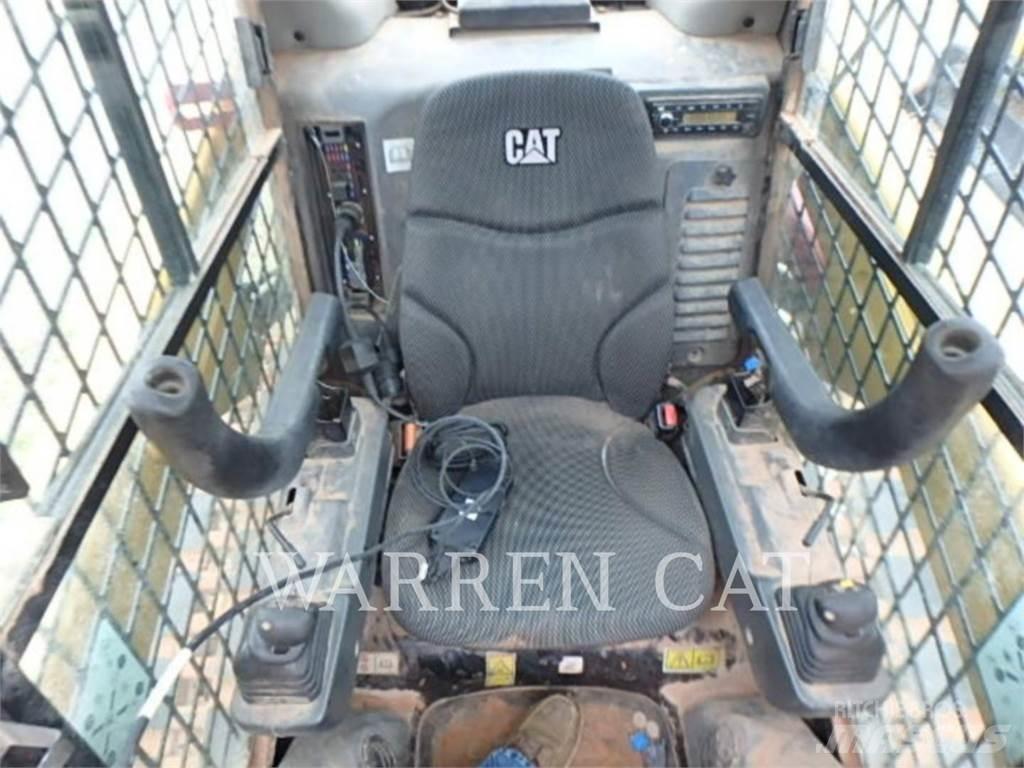 CAT 259D3 C3H2 Crawler FEL's