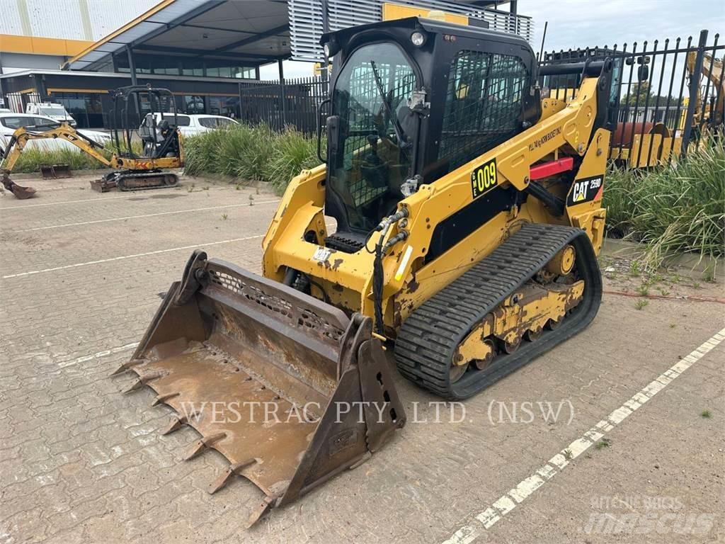 CAT 259DLRC Crawler FEL's