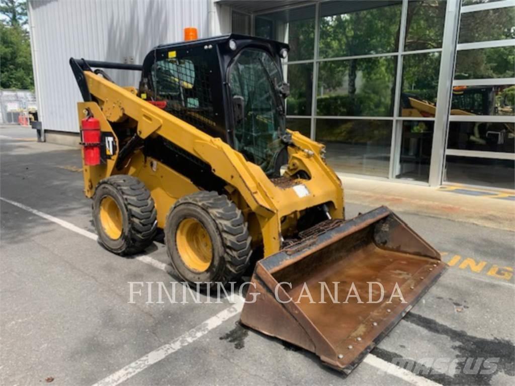 CAT 262D Skid steer loaders