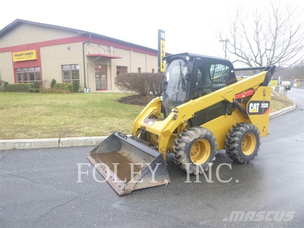 CAT 262D Skid steer loaders