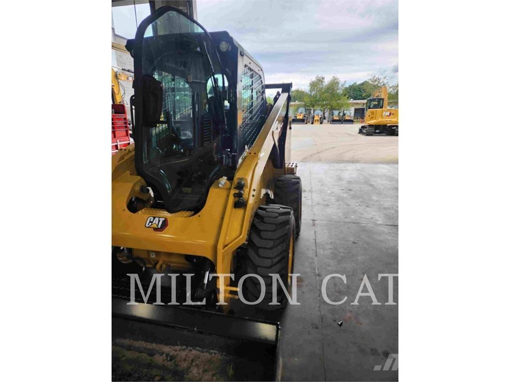 CAT 262D 3 Skid steer loaders