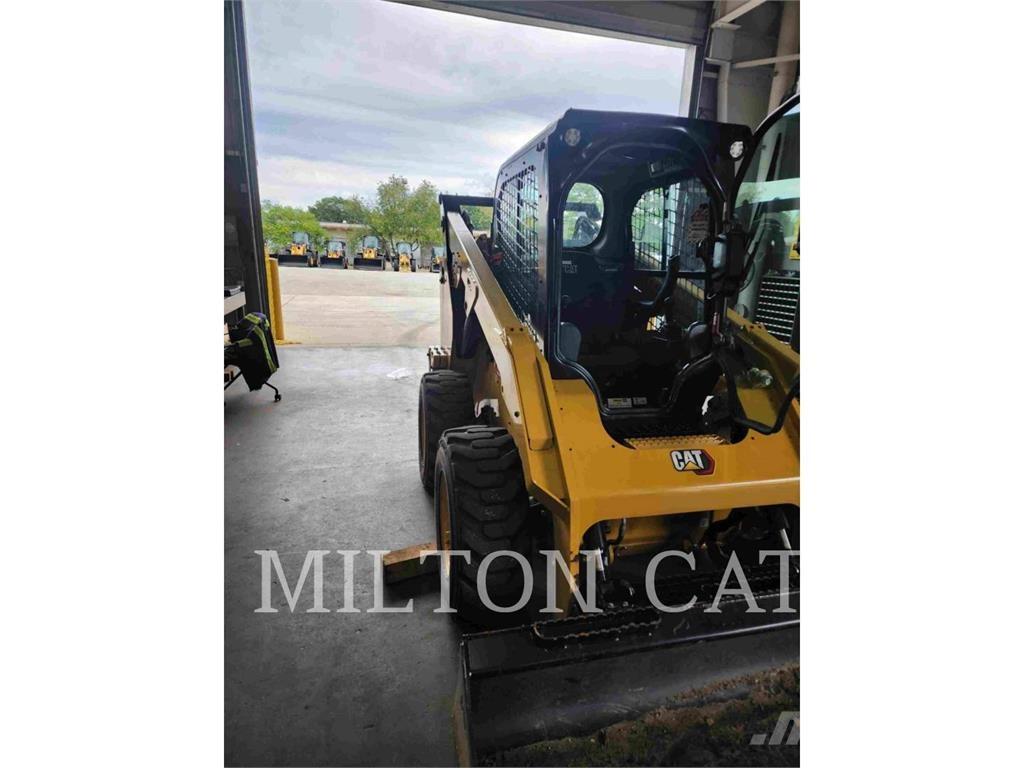 CAT 262D 3 Skid steer loaders