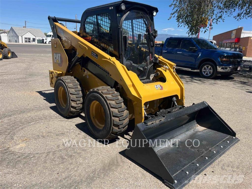 CAT 262D3 Skid steer loaders