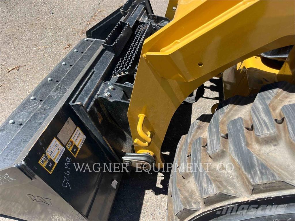 CAT 262D3 Skid steer loaders