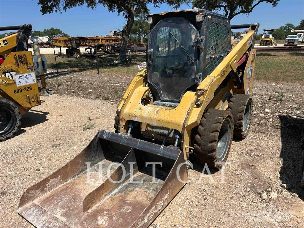 CAT 262D3 Skid steer loaders