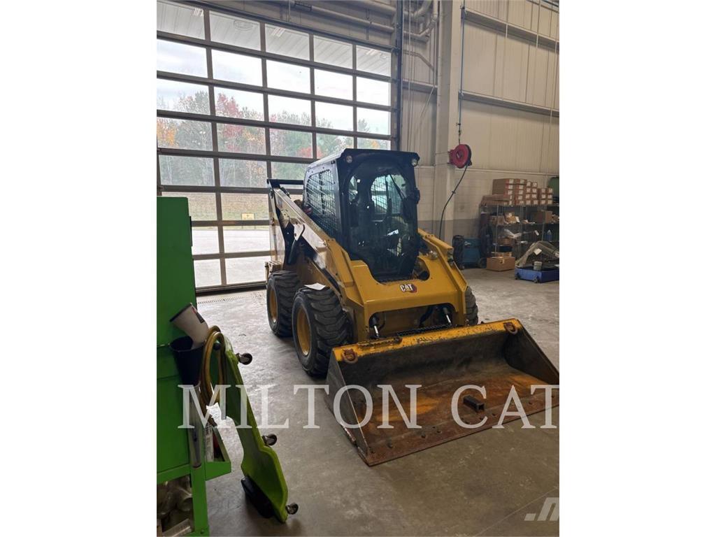 CAT 262D3 Skid steer loaders