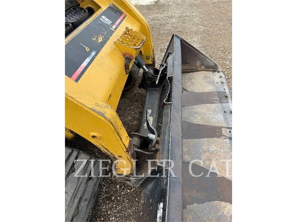 CAT 267B Crawler FEL's