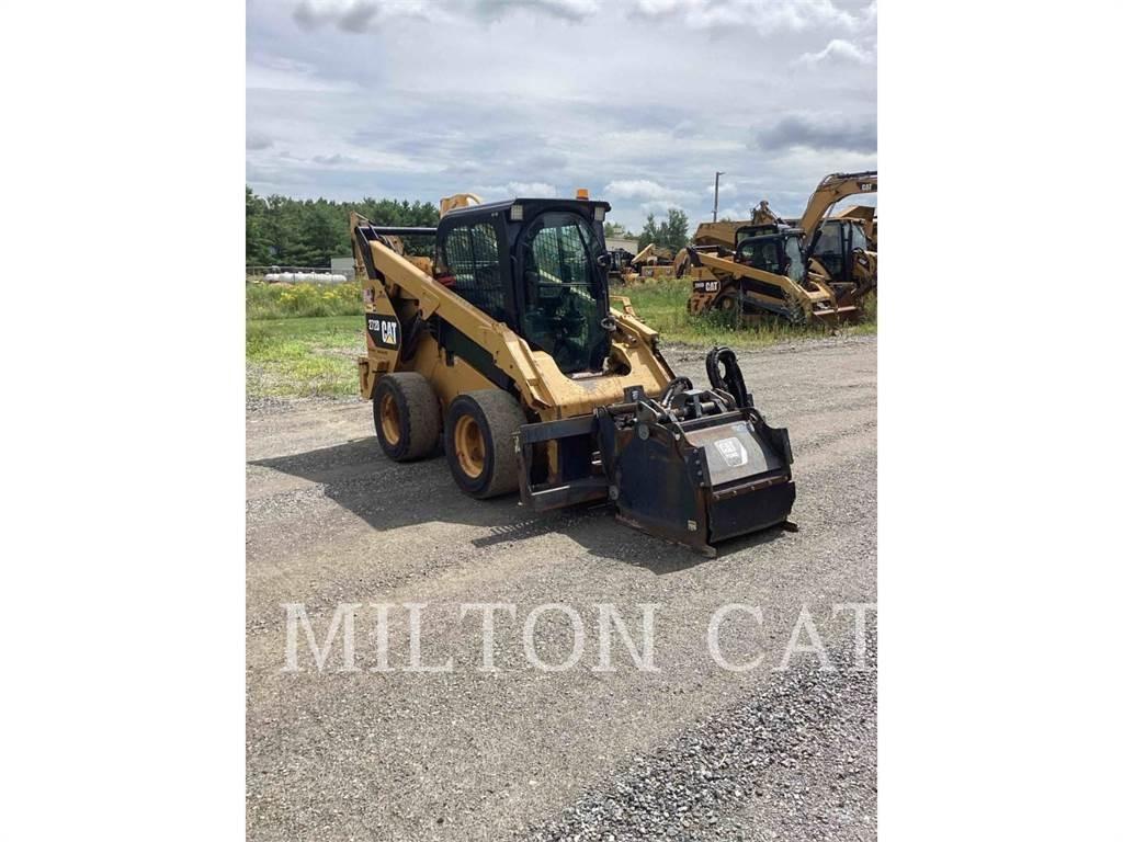 CAT 272D Skid steer loaders