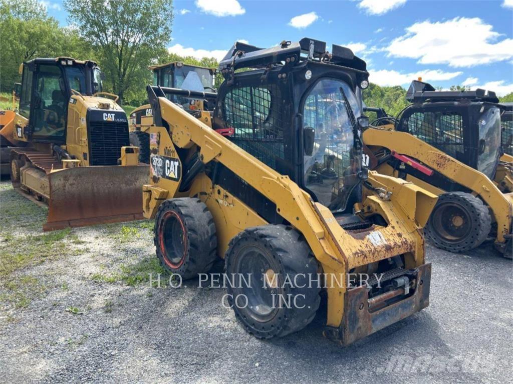 CAT 272D2XHP Skid steer loaders