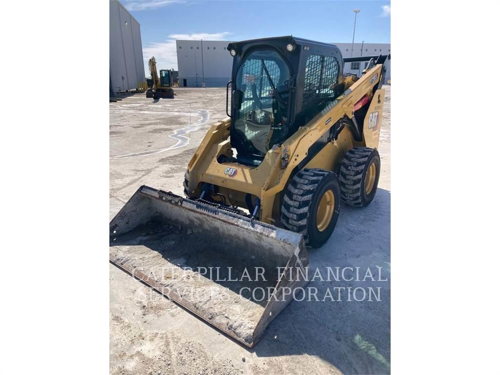 CAT 272D3 Skid steer loaders