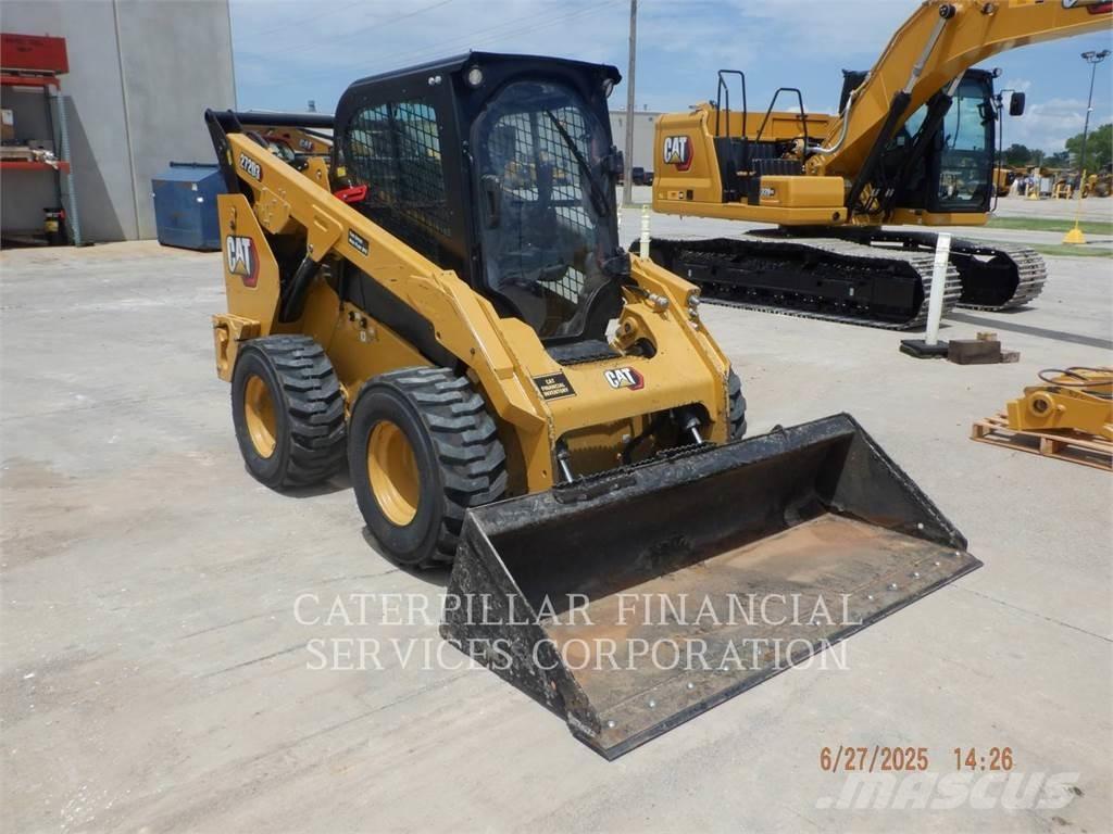 CAT 272D3 Skid steer loaders