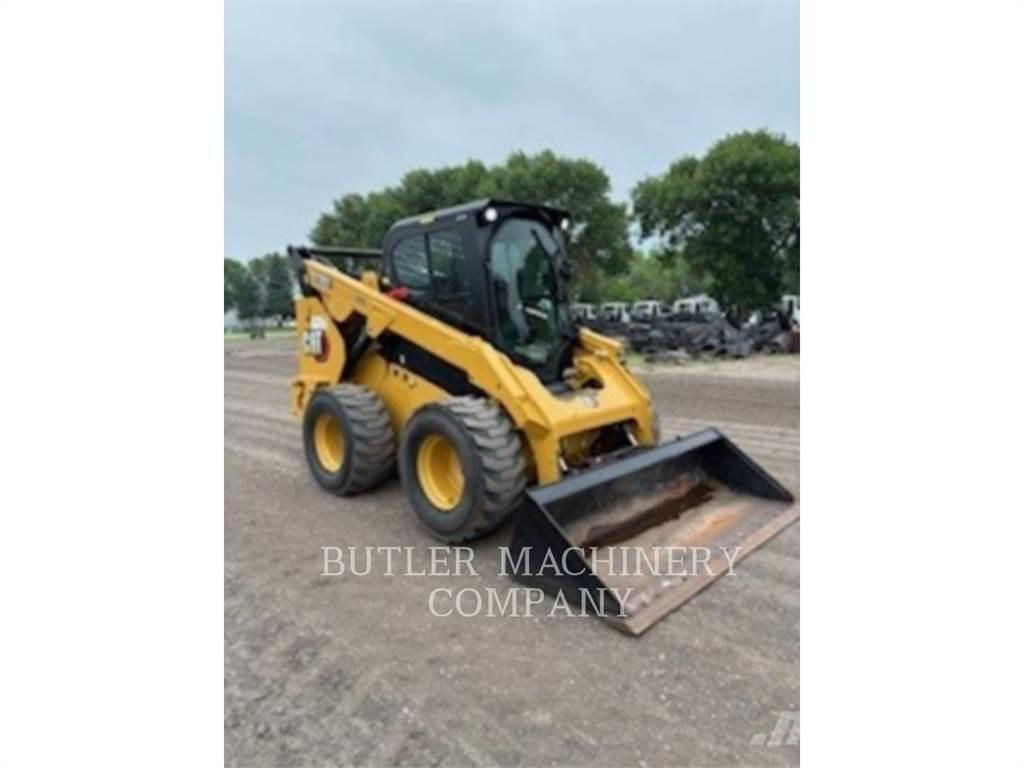 CAT 272D3 Skid steer loaders