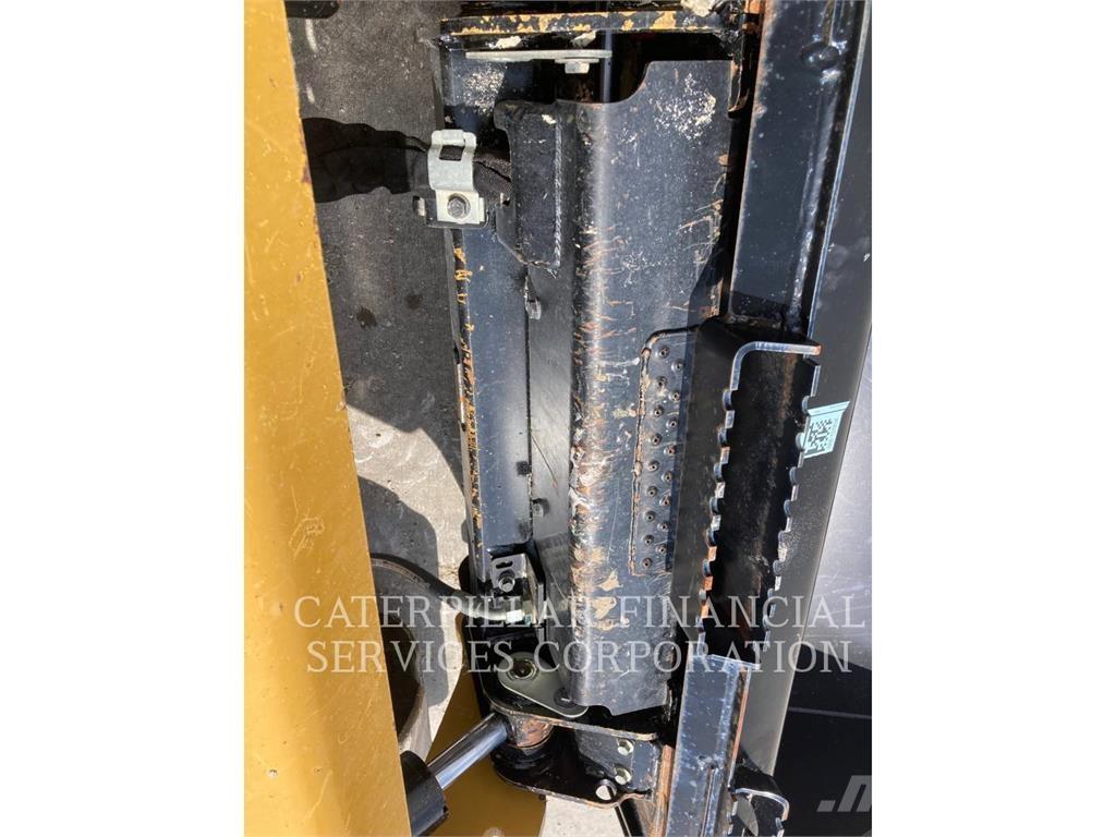 CAT 299D3XE Crawler FEL's