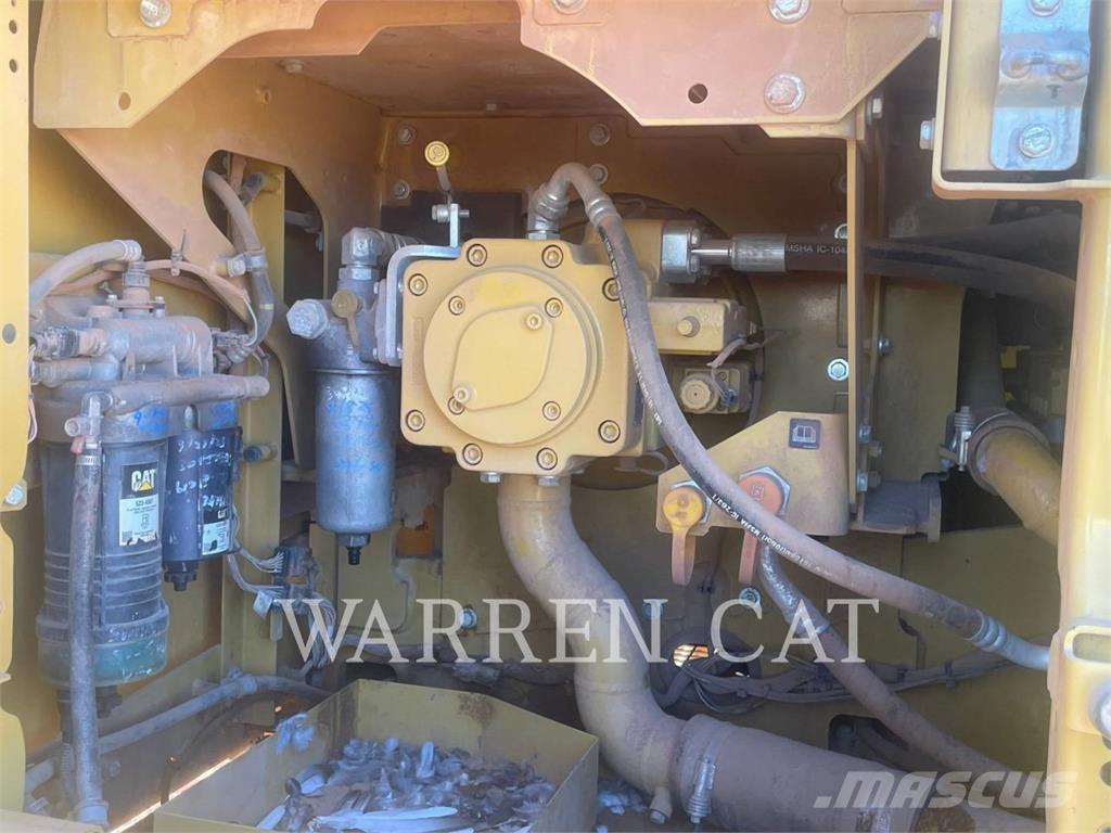 CAT 323 Crawler excavators