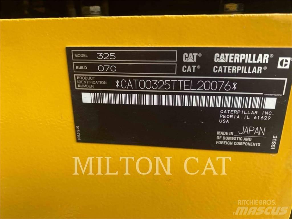 CAT 32507 Crawler excavators