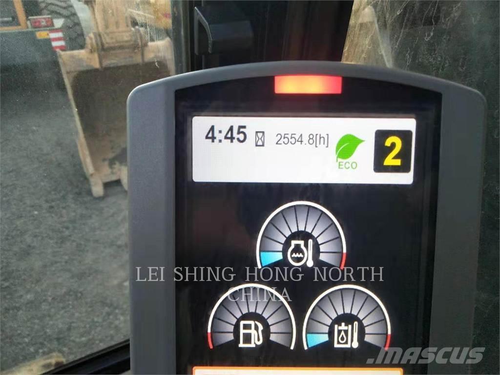 CAT 326D2L Crawler excavators