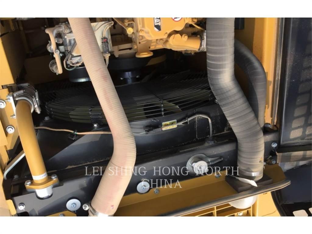 CAT 330D2L Crawler excavators